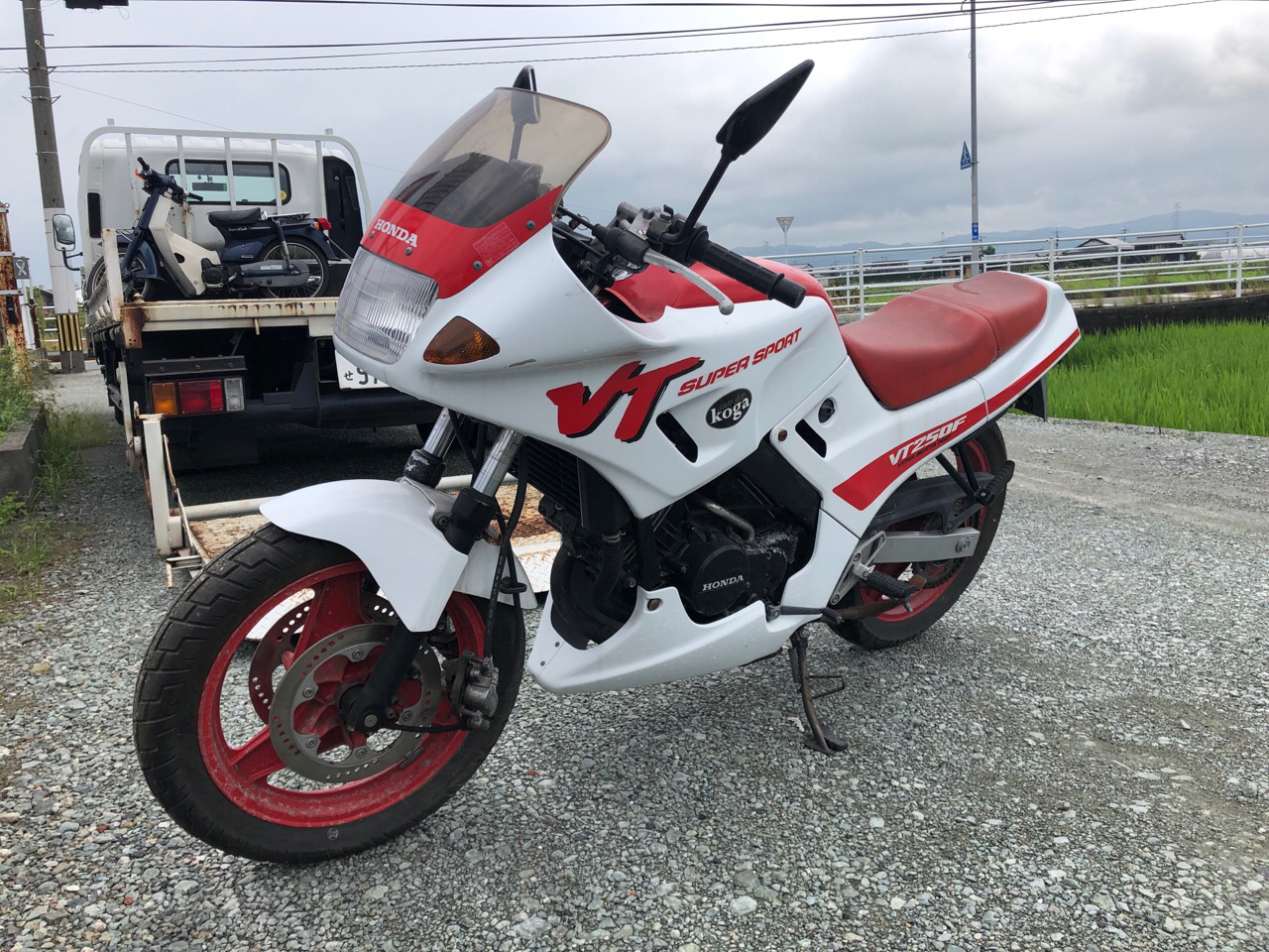 福岡県みやま市高田町江浦Rモータース様　250ccオートバイ買取（VT250F　MC15型）