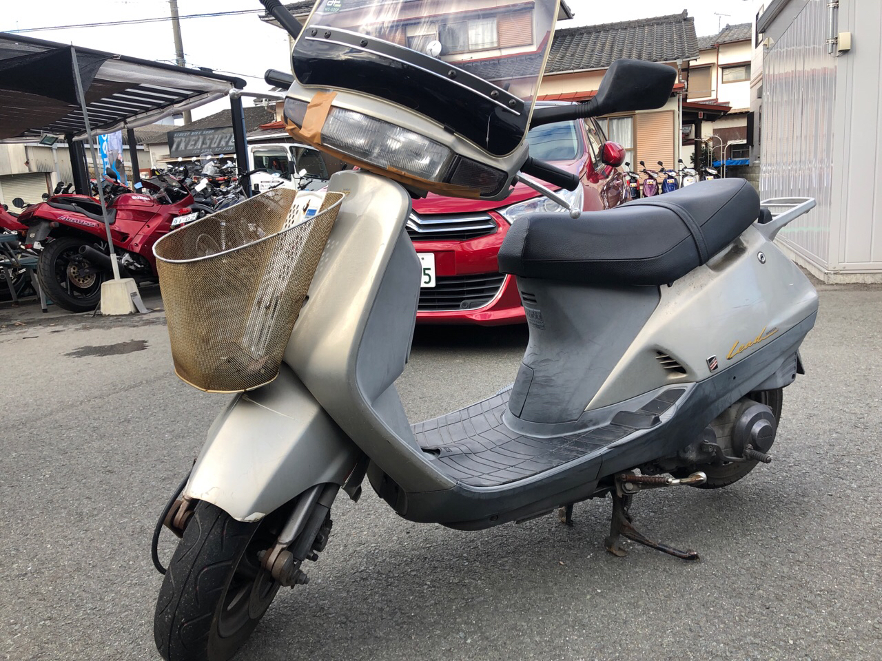 福岡県大牟田市八江町Tモータース様　90ccスクーター買取（リード90　HF05型）