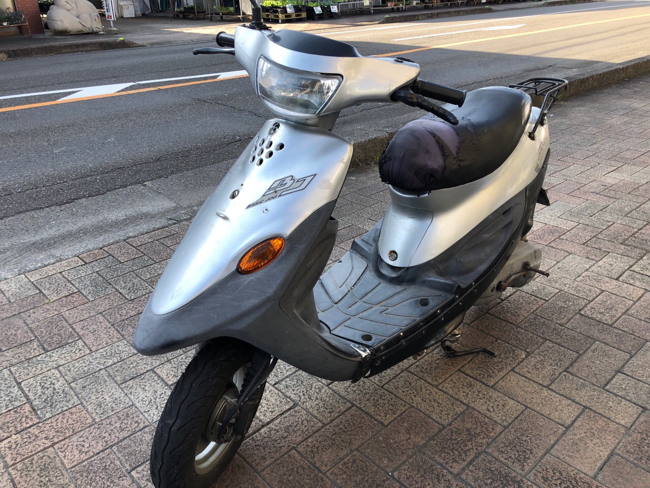 鹿児島県出水市緑町Sモータース様　原付50ccスクーター（BJ　SA24J型）