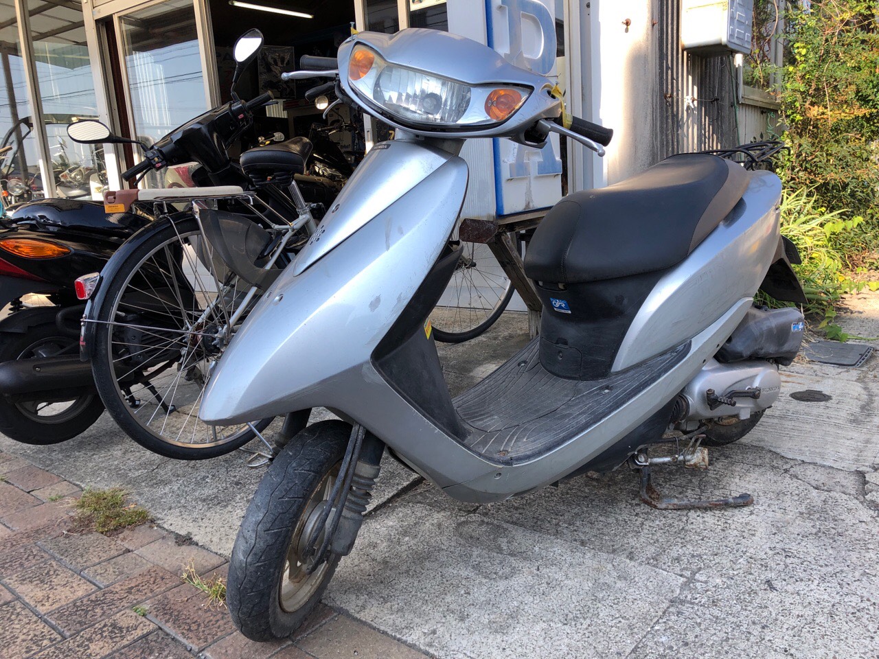 鹿児島県出水市緑町Sモータース様　原付50ccスクーター（ディオ　AF68型）