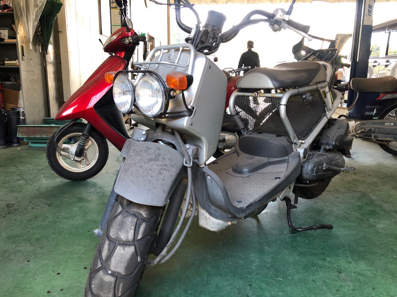 バイク買取　熊本県八代市萩原町Hモータース様　原付50ccスクーター（ズーマーFi　AF58型）