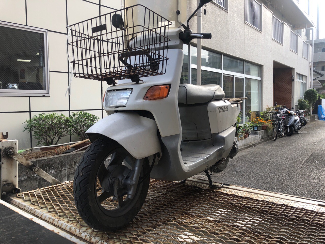 宮崎県宮崎市錦町Tモータース様　原付50ccスクーター（ニュースギア　4KN型）