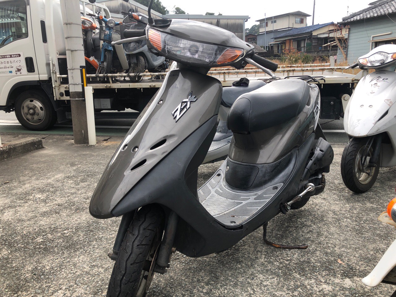 福岡県大牟田市歴木Kモータース様　原付50ccスクーター（ライブディオ　AF35型）