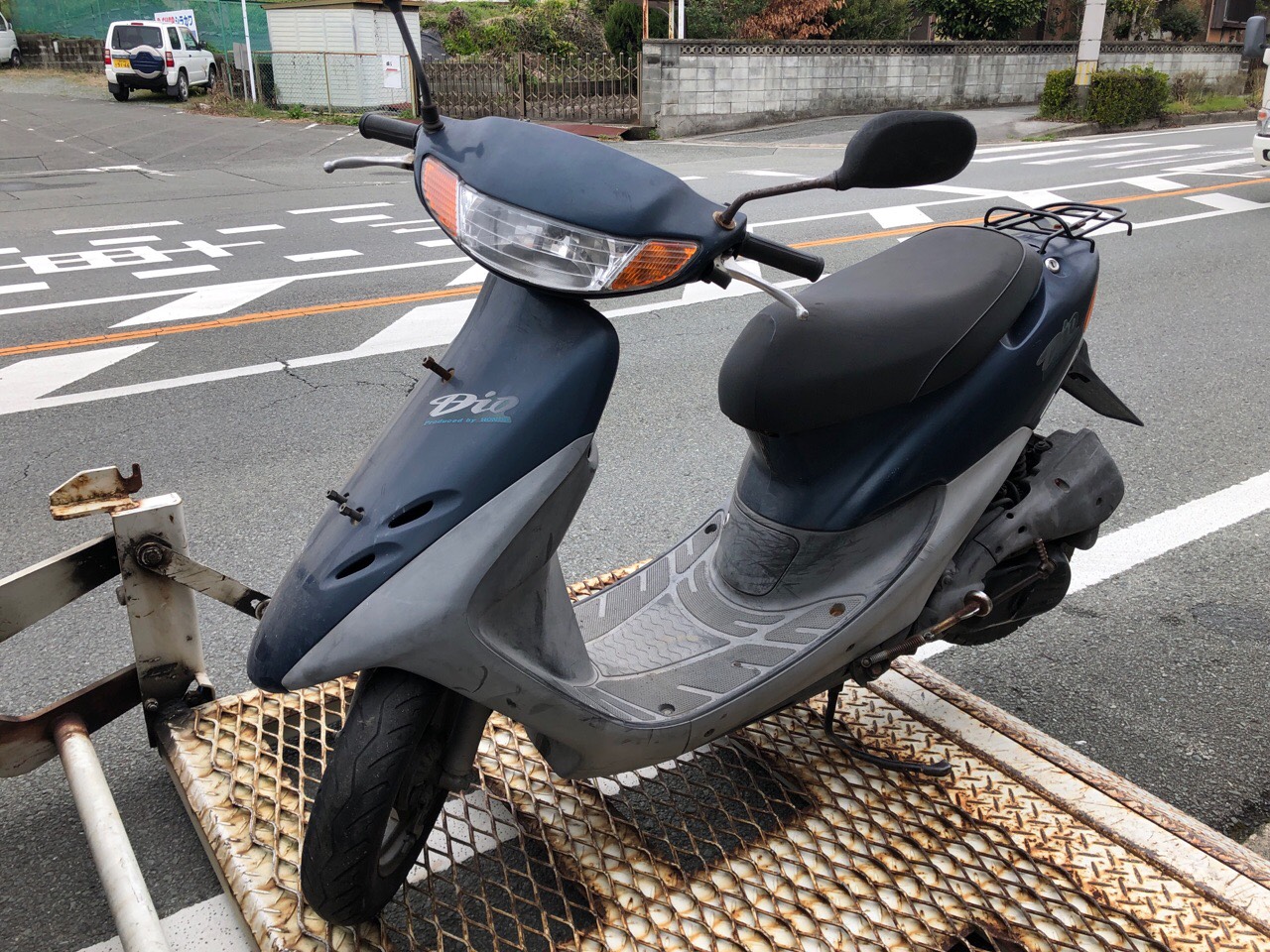 福岡県大牟田市バイクショップ様　原付50ccスクーター（ライブディオ　AF34型）