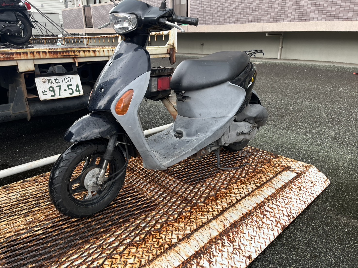 菊池郡菊陽町津久礼K様　SUZUKI　レッツ4　CA41A型