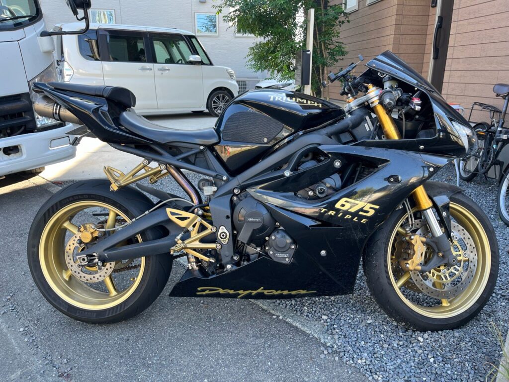 熊本市南区土河原町T様　トライアンフ　デイトナ675　即日お伺い